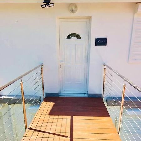 Le Marjulem Apartment Terre-De-Haut ภายนอก รูปภาพ